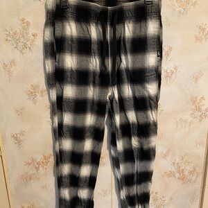 Hollister Black and White Joggers Relaxed Fit Sweatpants